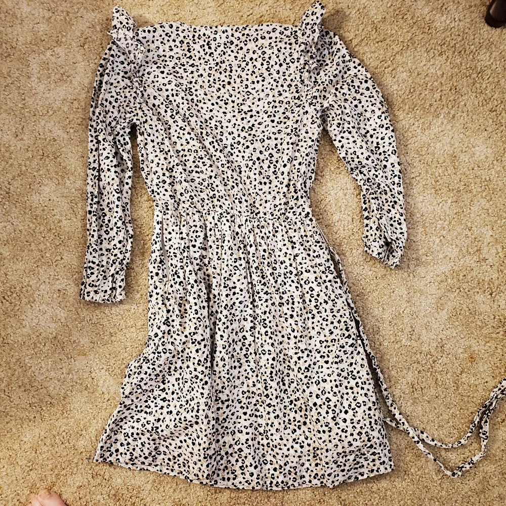 J. Crew v-neck ruffle  animal black/tan print Size XXS